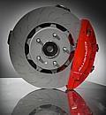 The Corvette Singray's standard Brembo brakes, with four-piston fixed calipers derived from racing, deliver exceptional stopping power on the street or track.